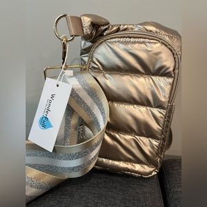 Wanderfull Crossbody Hydrobag